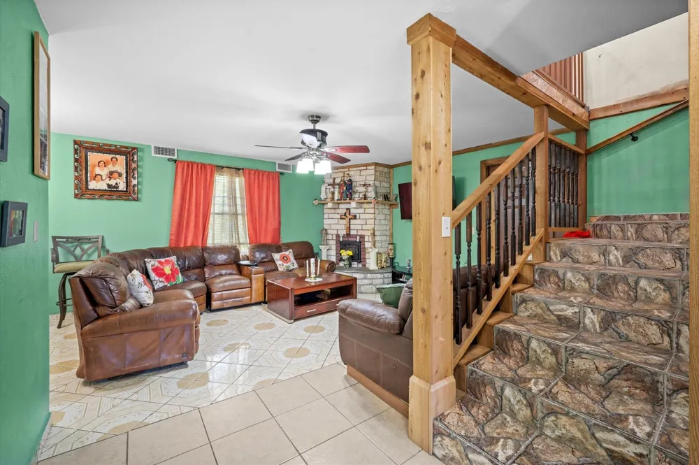 1168 Hattermann Lane Weimar, TX 78962
