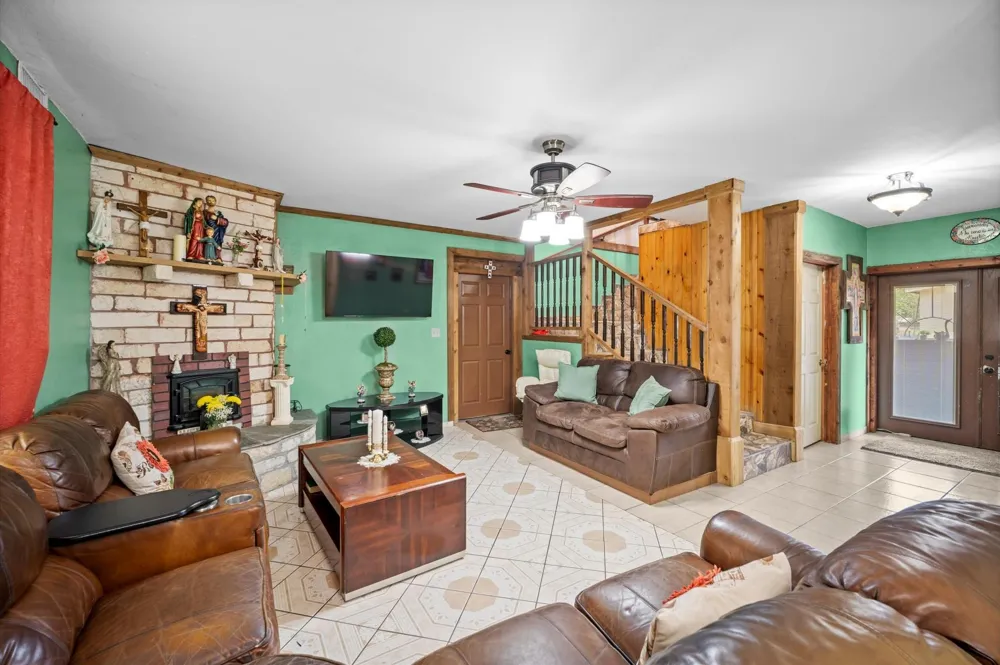 1168 Hattermann Lane Weimar, TX 78962