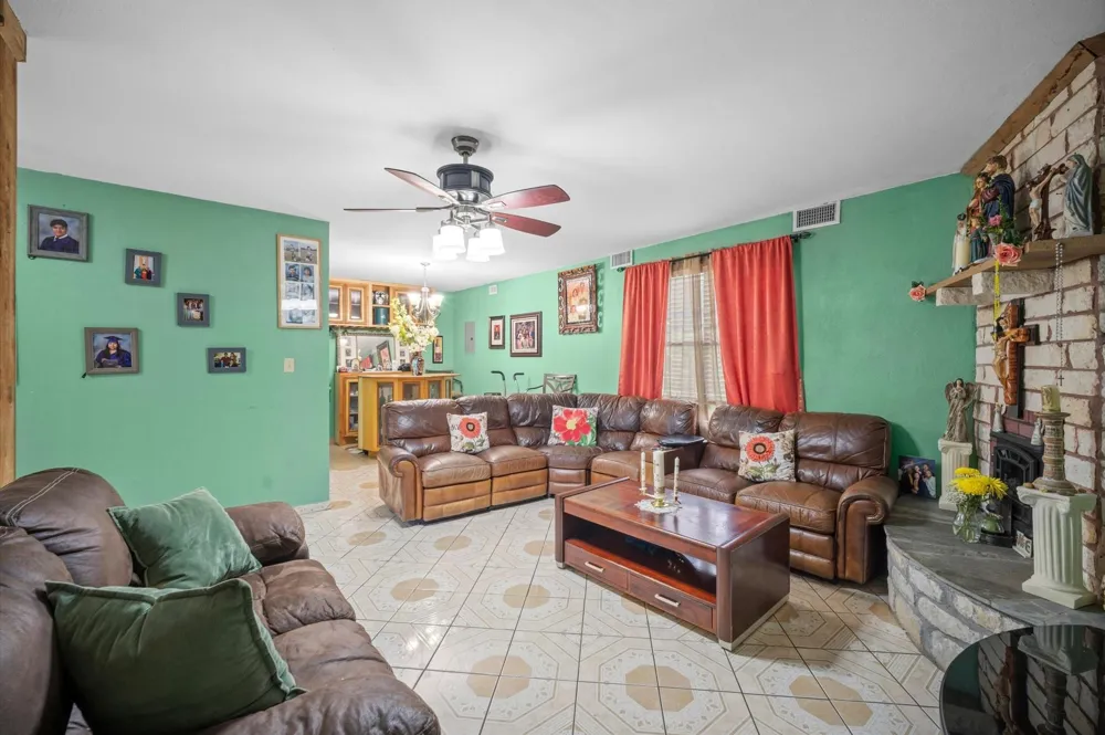 1168 Hattermann Lane Weimar, TX 78962