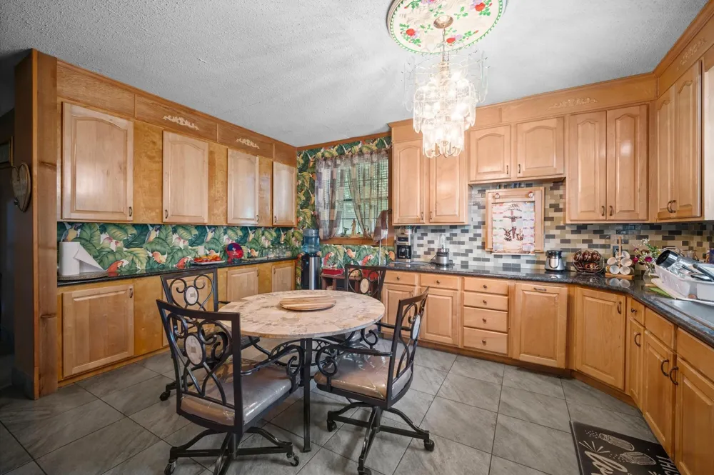 1168 Hattermann Lane Weimar, TX 78962