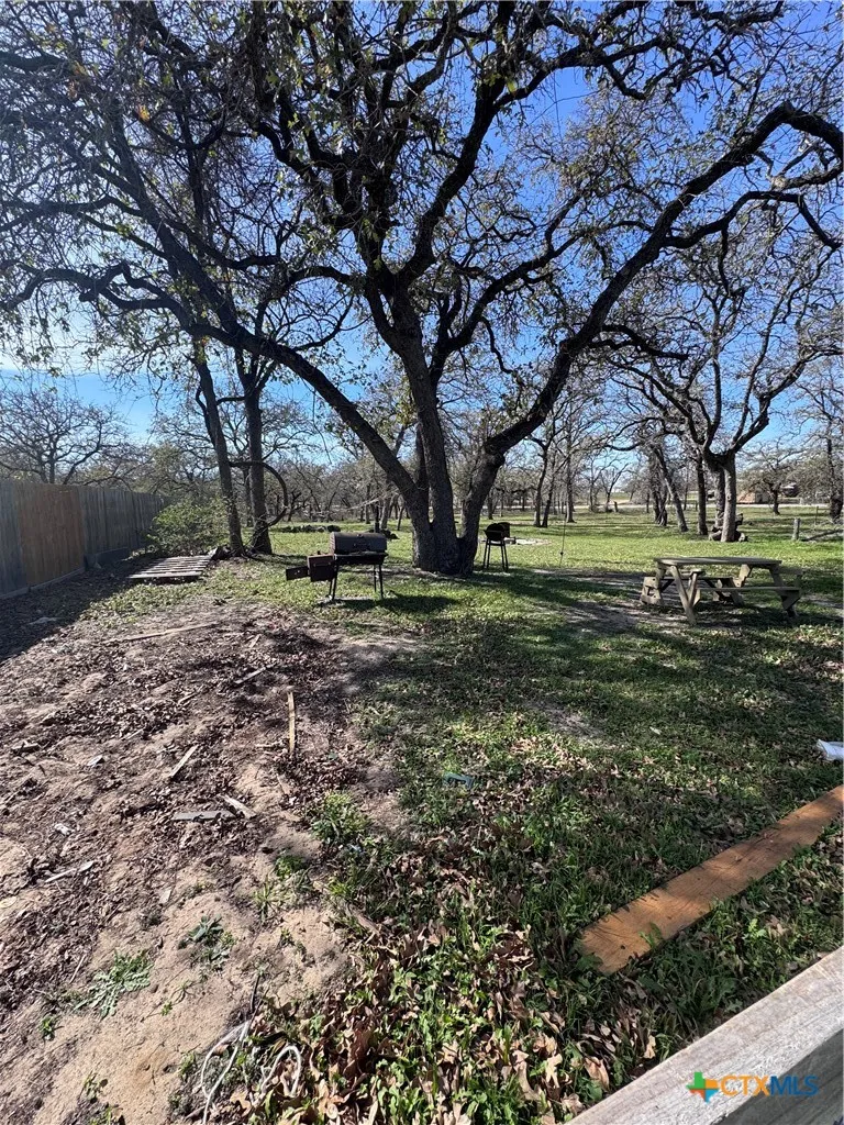 820 County Road 429 Stockdale, TX 78160