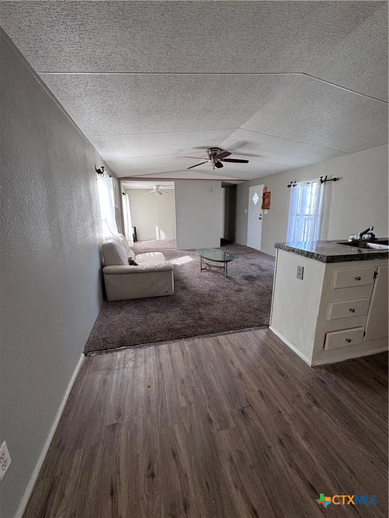 820 County Road 429 Stockdale, TX 78160