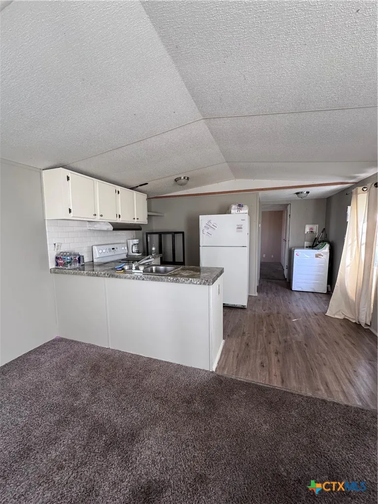 820 County Road 429 Stockdale, TX 78160