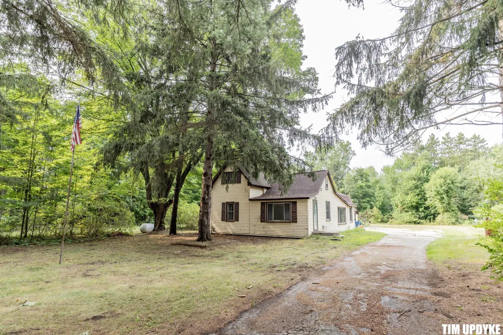5924 E Sternberg Road Fruitport, MI 49415