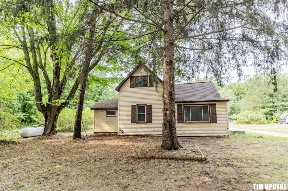 5924 E Sternberg Road Fruitport, MI 49415