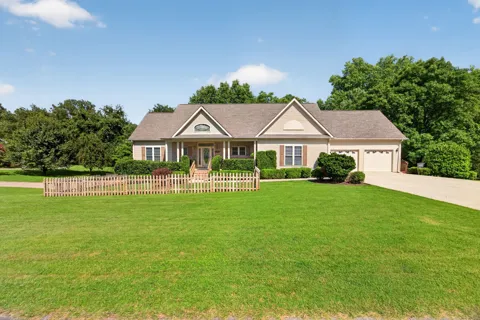 2142 Jean Ct