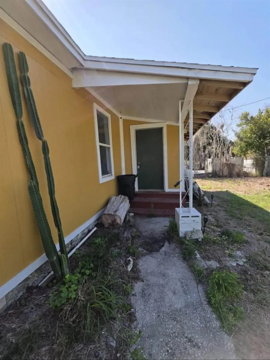 33620 VERDA AVENUE Leesburg, FL 34788