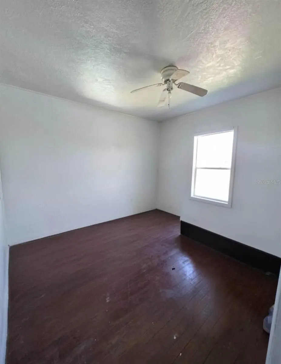 33620 VERDA AVENUE Leesburg, FL 34788