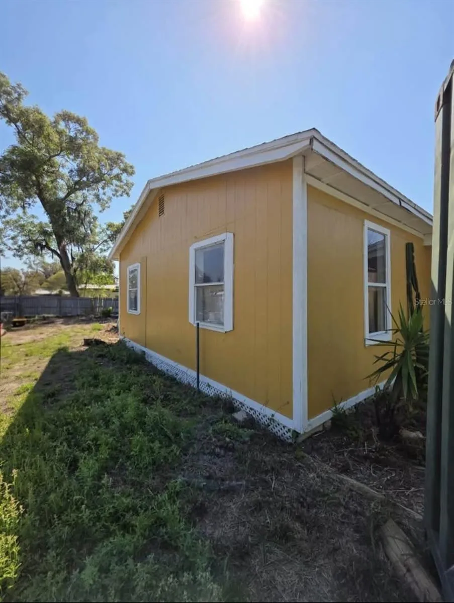 33620 VERDA AVENUE Leesburg, FL 34788