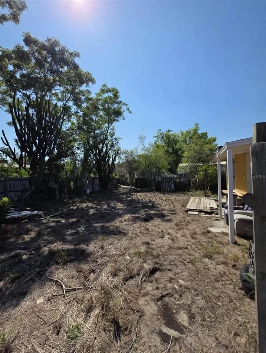 33620 VERDA AVENUE Leesburg, FL 34788