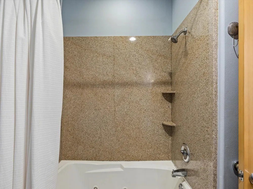 9420 Seawall Boulevard #306 Galveston, TX 77554