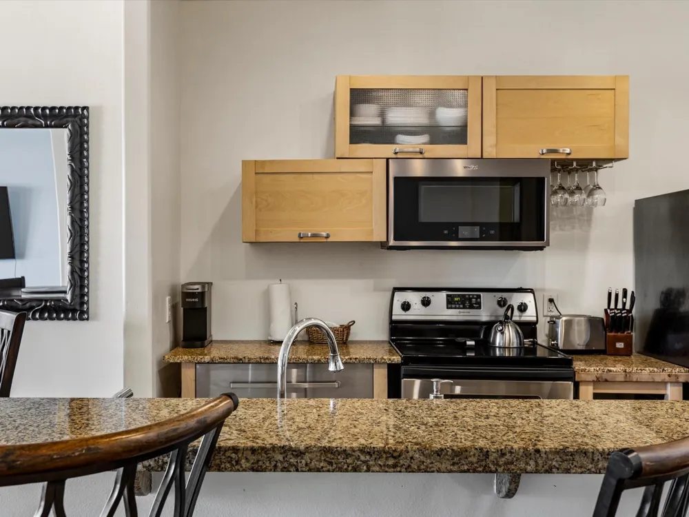9420 Seawall Boulevard #306 Galveston, TX 77554