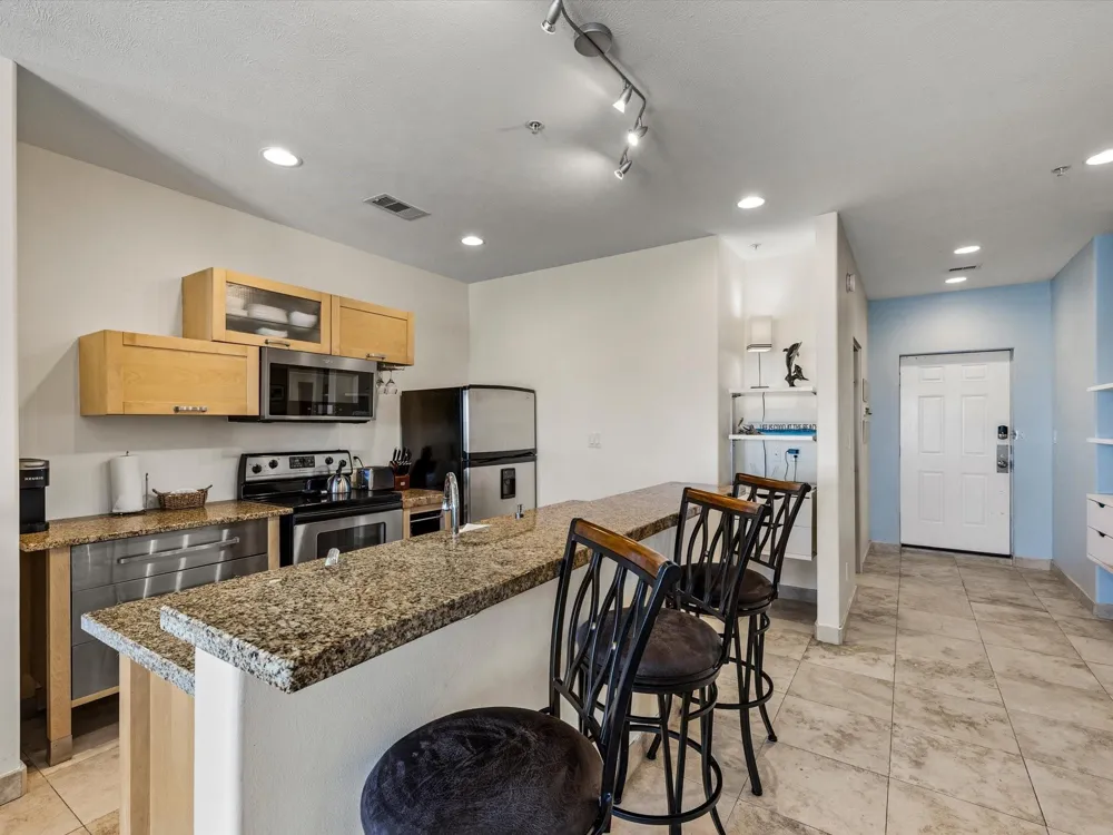 9420 Seawall Boulevard #306 Galveston, TX 77554