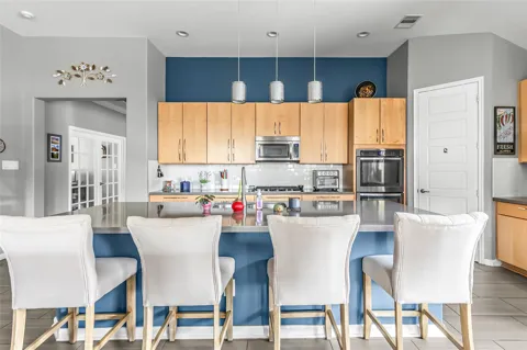 10206 Eagle Hollow Drive