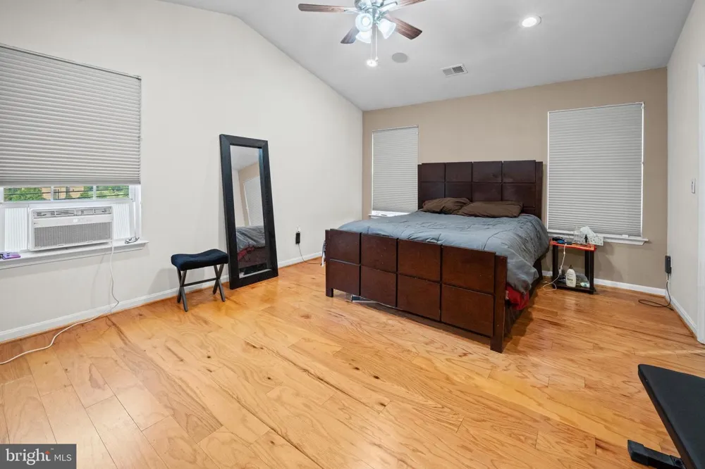 2094 STREAMWAY COURT Baltimore, MD 21207