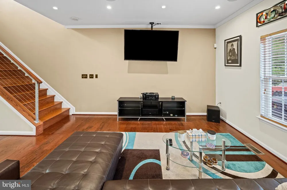 2094 STREAMWAY COURT Baltimore, MD 21207