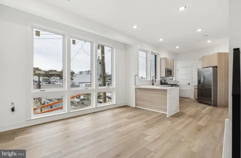 136 E CUMBERLAND STREET #3