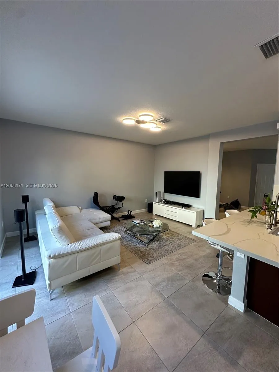 10377 W 34th Ct #10377 Hialeah, FL 33018