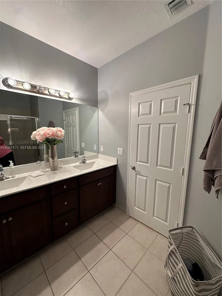 10377 W 34th Ct #10377 Hialeah, FL 33018