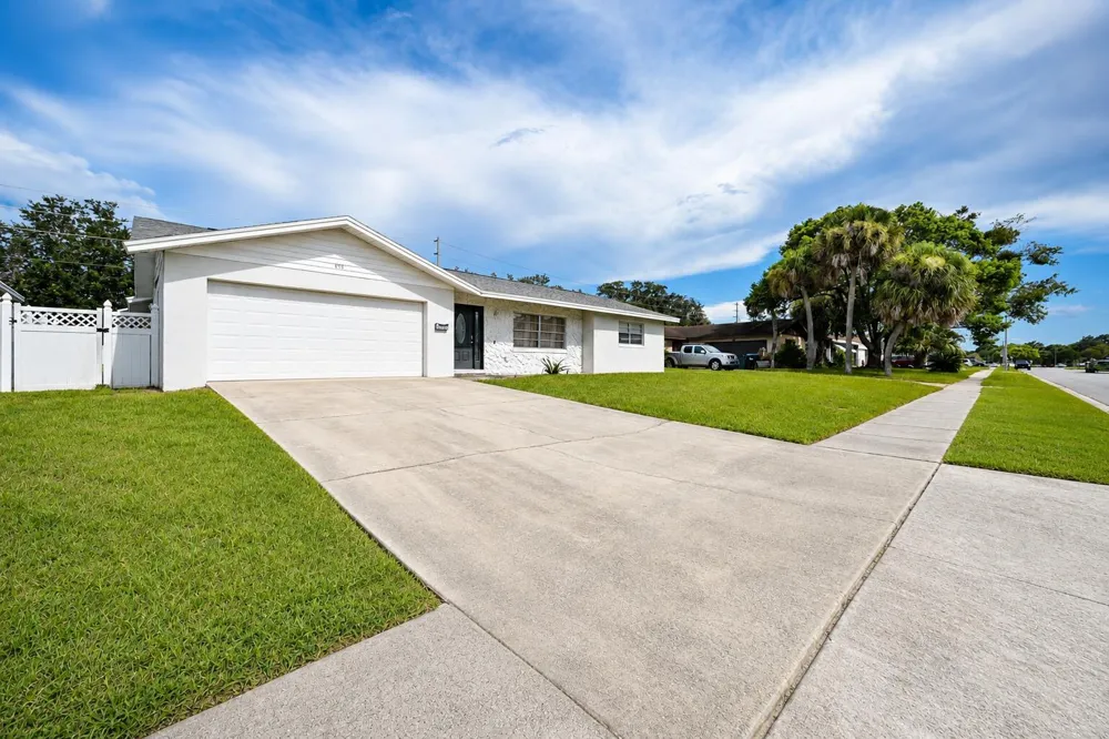 833 PARK MANOR DRIVE Orlando, FL 32825