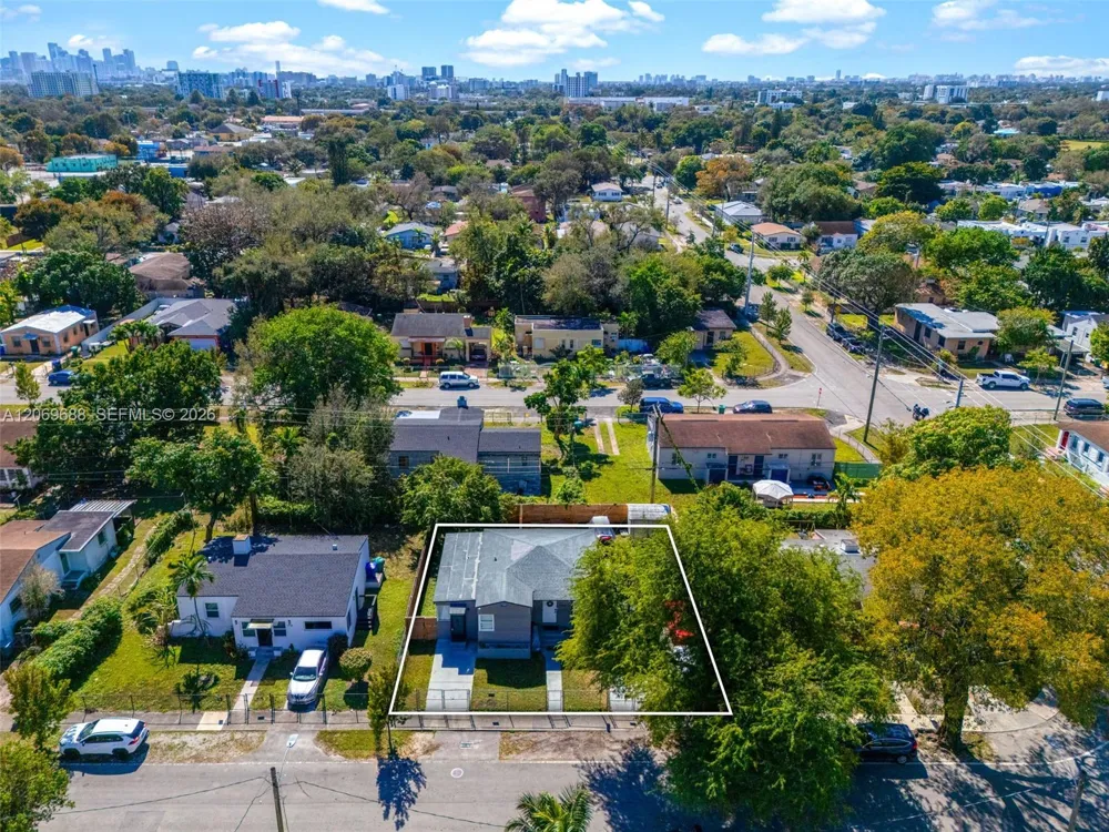 1780 NW 49th St Miami, FL 33142