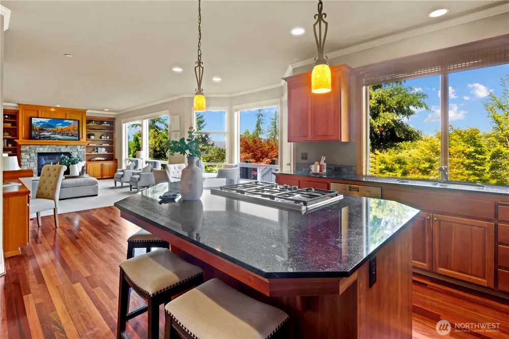 23270 SE 51st Place Issaquah, WA 98029