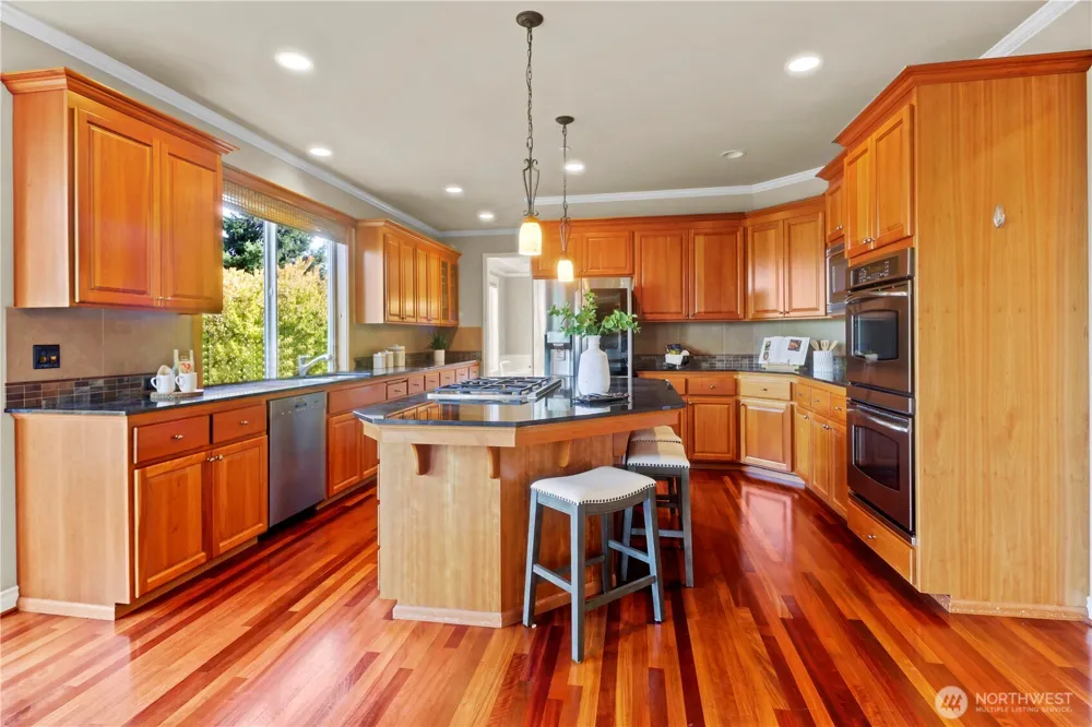 23270 SE 51st Place Issaquah, WA 98029