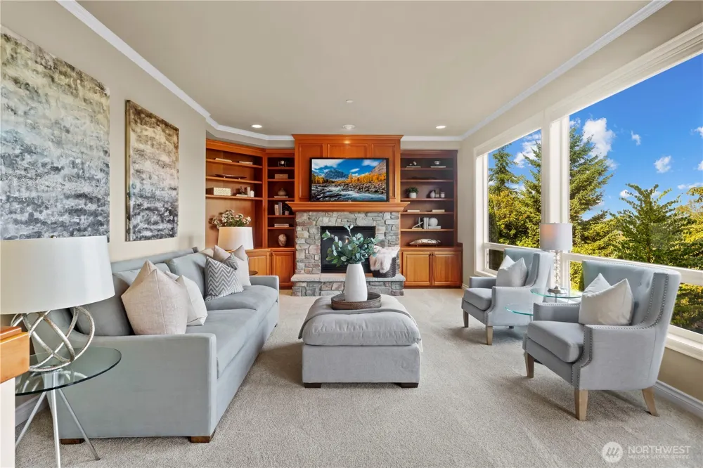 23270 SE 51st Place Issaquah, WA 98029
