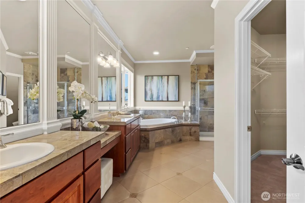 23270 SE 51st Place Issaquah, WA 98029
