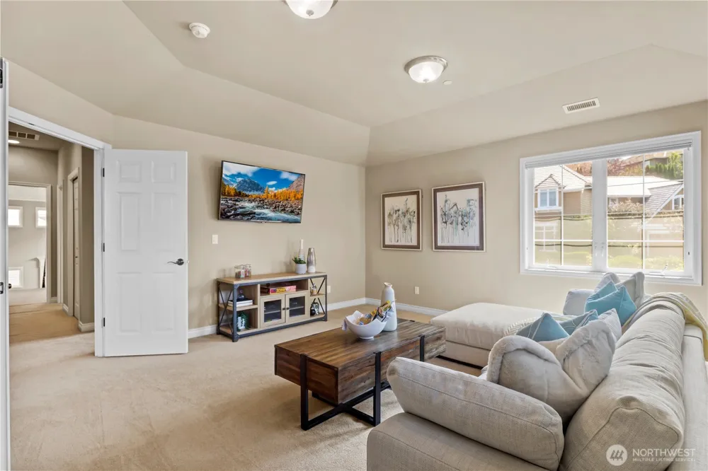 23270 SE 51st Place Issaquah, WA 98029