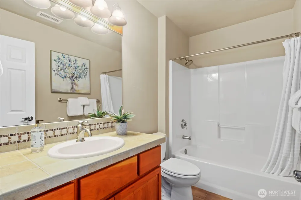 23270 SE 51st Place Issaquah, WA 98029