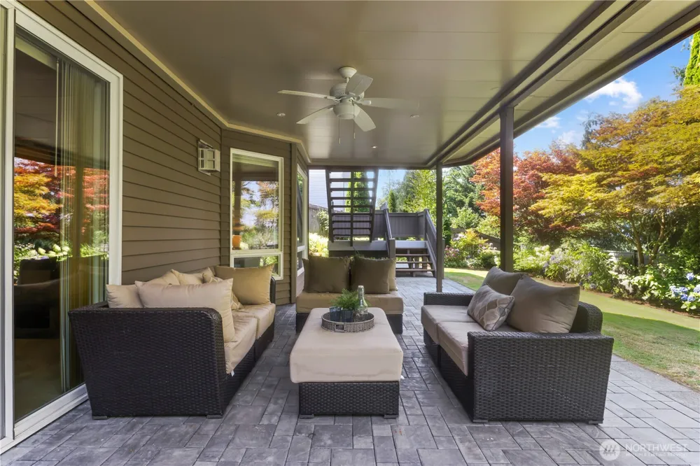 23270 SE 51st Place Issaquah, WA 98029