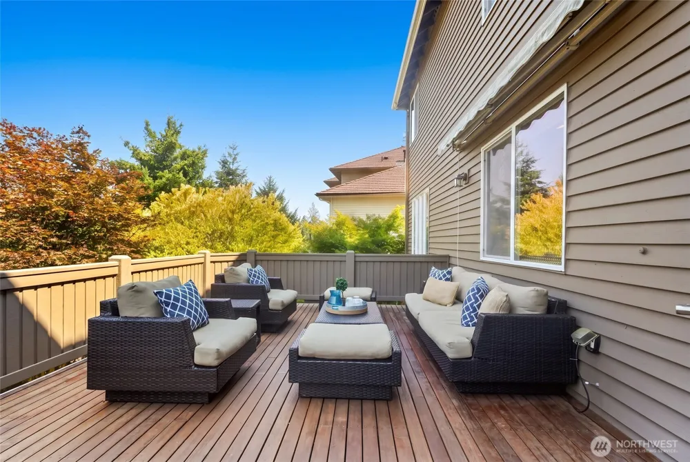 23270 SE 51st Place Issaquah, WA 98029