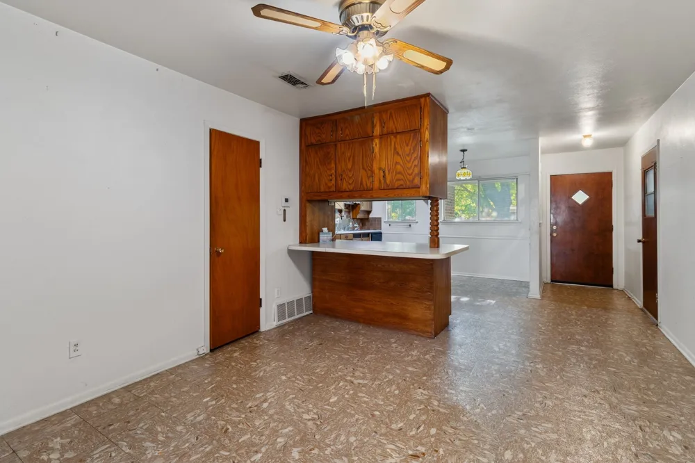 840 Comal Avenue White Settlement, TX 76108