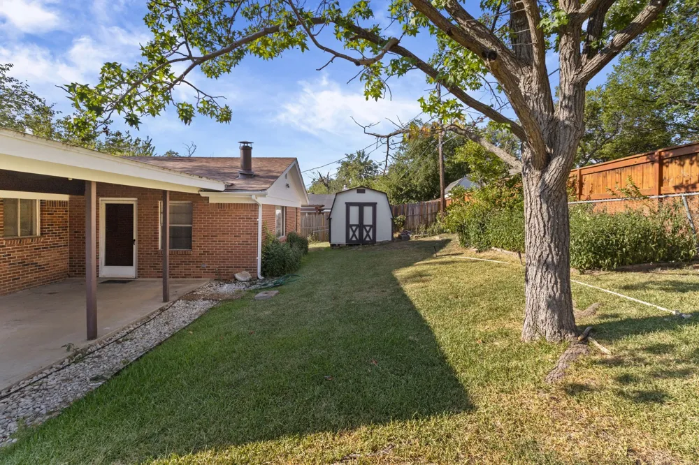840 Comal Avenue White Settlement, TX 76108