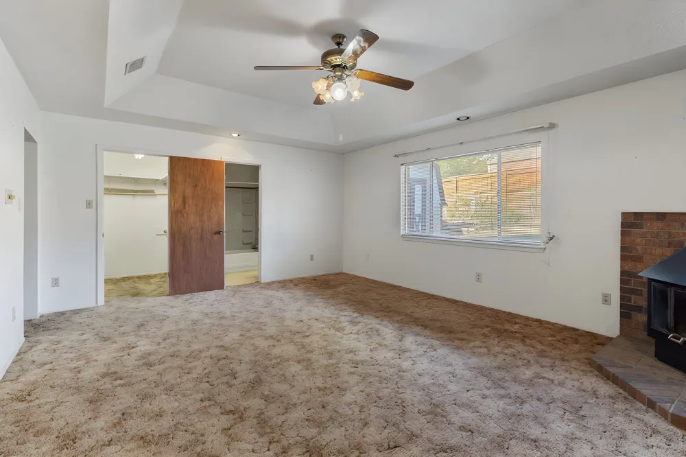 840 Comal Avenue White Settlement, TX 76108