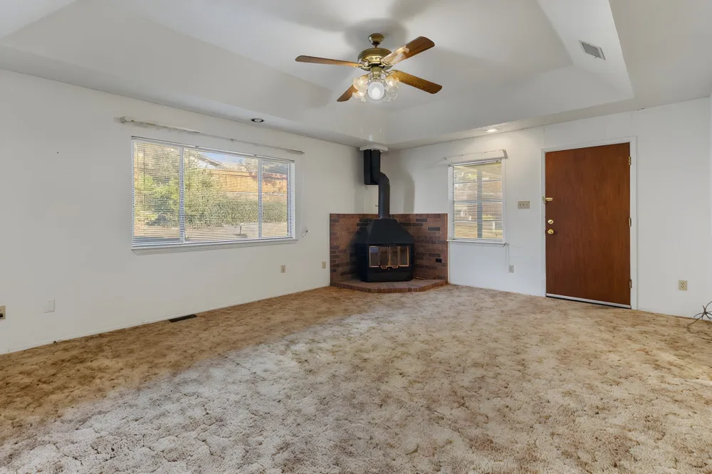 840 Comal Avenue White Settlement, TX 76108