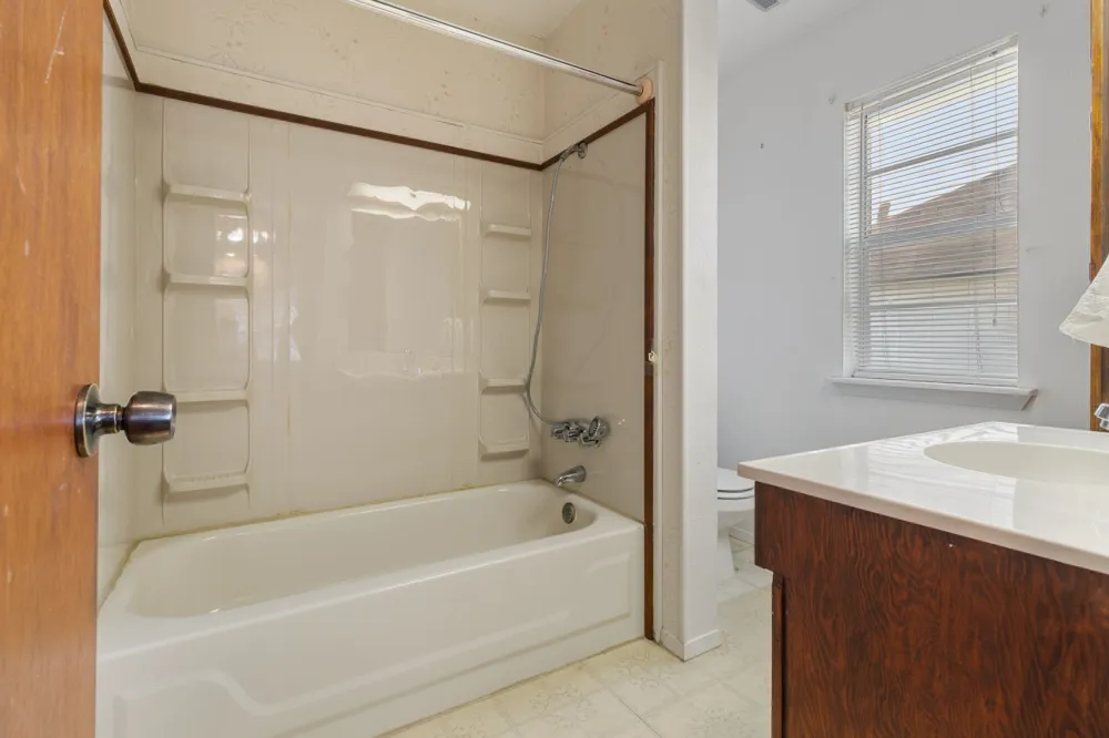 840 Comal Avenue White Settlement, TX 76108