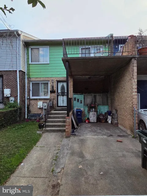 1116 EASTERN AVENUE NE