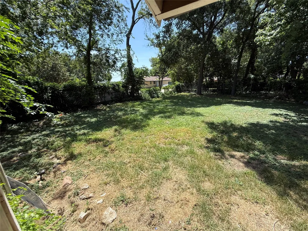 1005 Dodson Street Gainesville, TX 76240