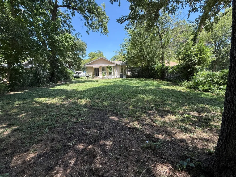 1005 Dodson Street Gainesville, TX 76240