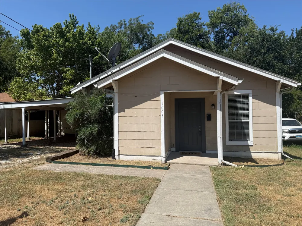 1005 Dodson Street Gainesville, TX 76240