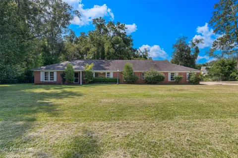 5743 Yarbrough