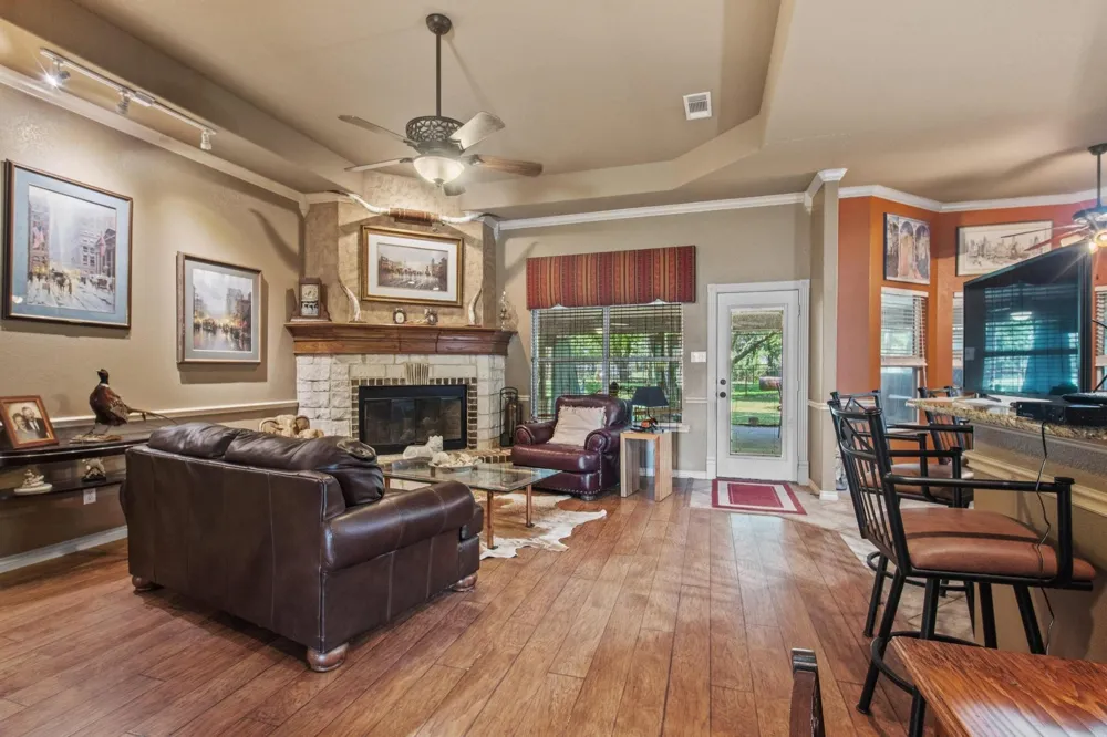 112 Knight Court Springtown, TX 76082
