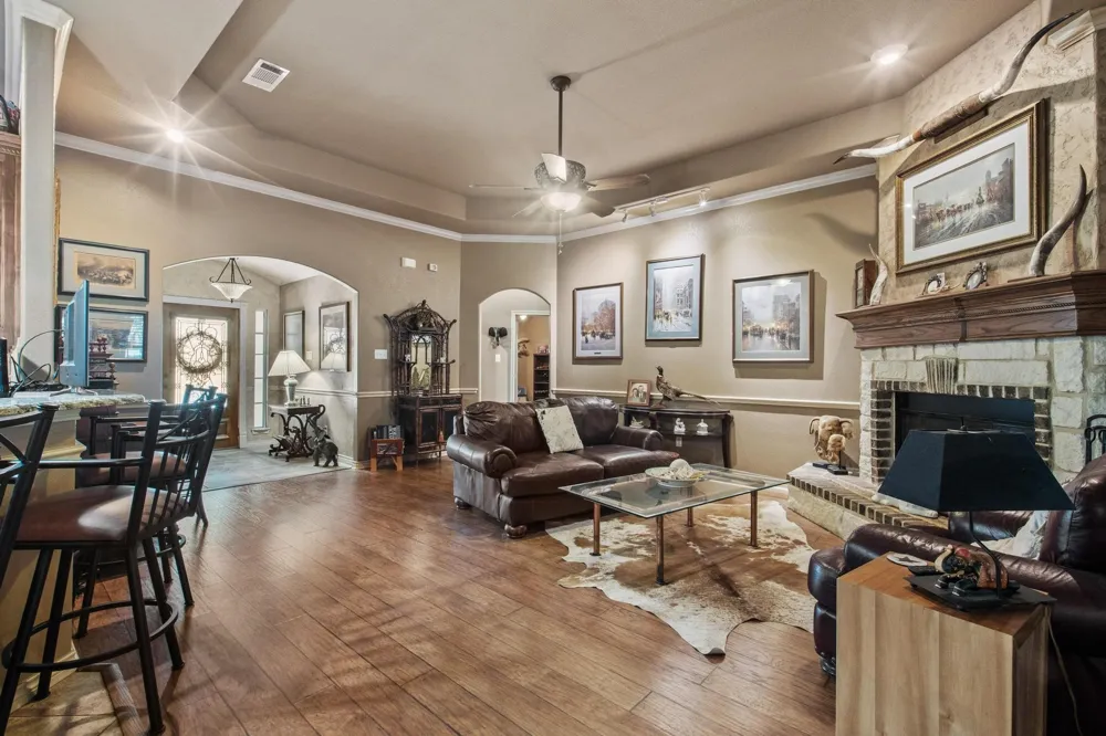 112 Knight Court Springtown, TX 76082