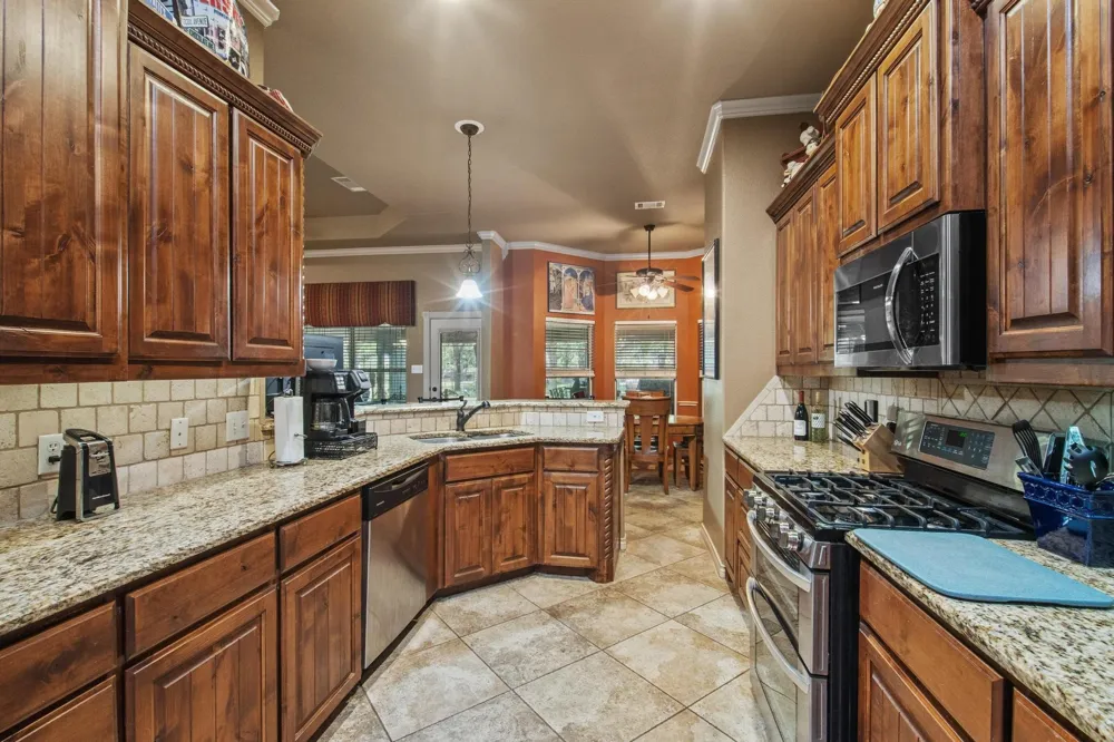 112 Knight Court Springtown, TX 76082