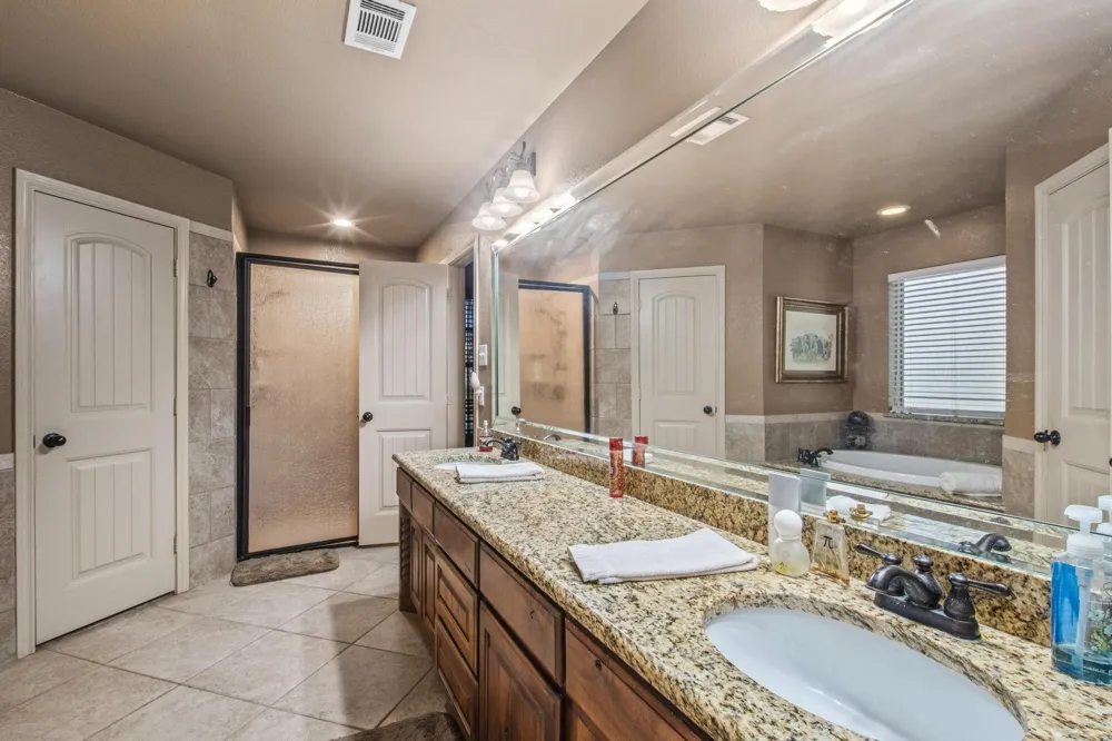 112 Knight Court Springtown, TX 76082