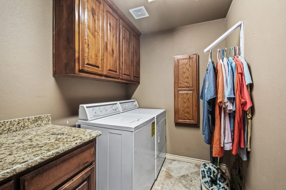 112 Knight Court Springtown, TX 76082