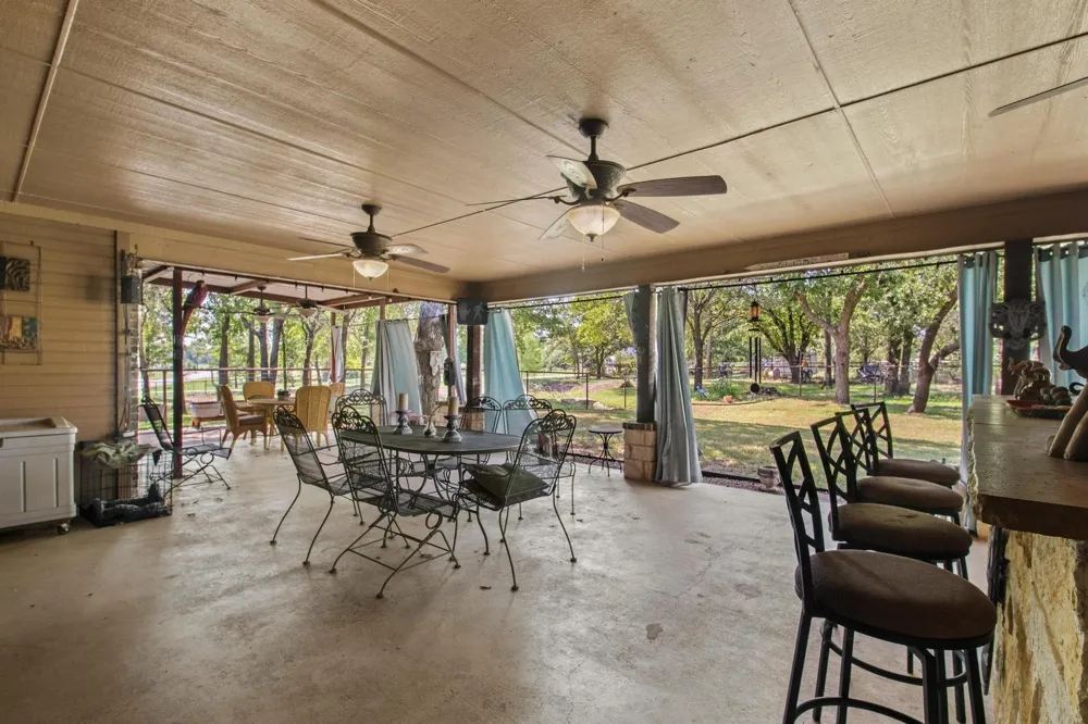 112 Knight Court Springtown, TX 76082