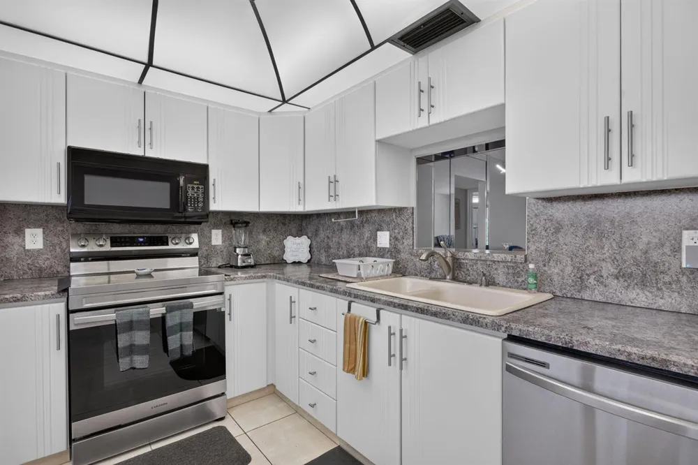 2304 LUCAYA LANE #L4 Coconut Creek, FL 33066